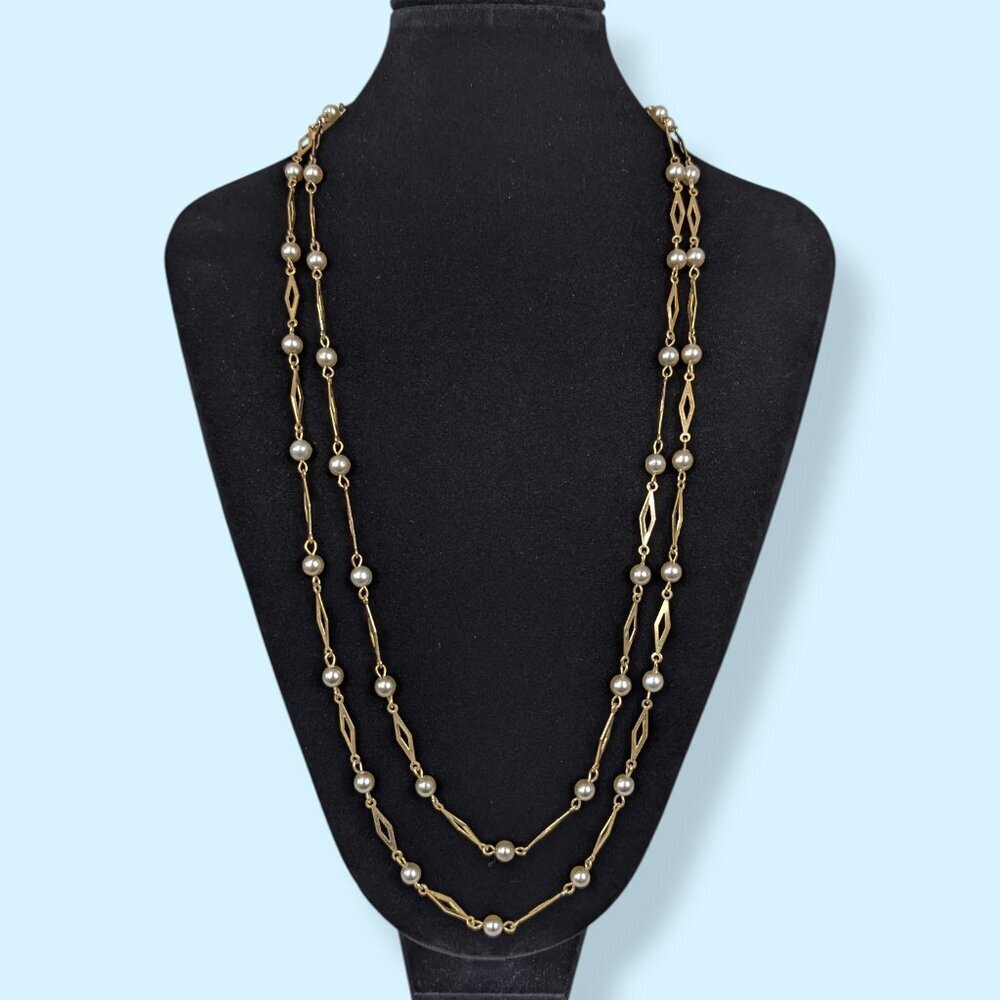 V. 2-Strand Faux Pearl Cut Out Statement Necklace
